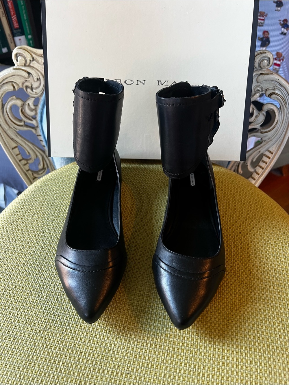 Leon Max Landon Black Leather Pointed-Ankle Strap Flats - Picture 2 of 9